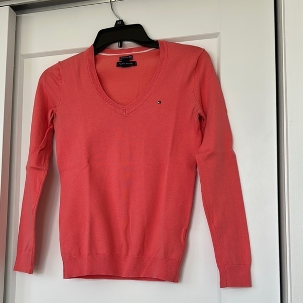 Tommy Hilfiger Women's Pink V-Neck Sweater